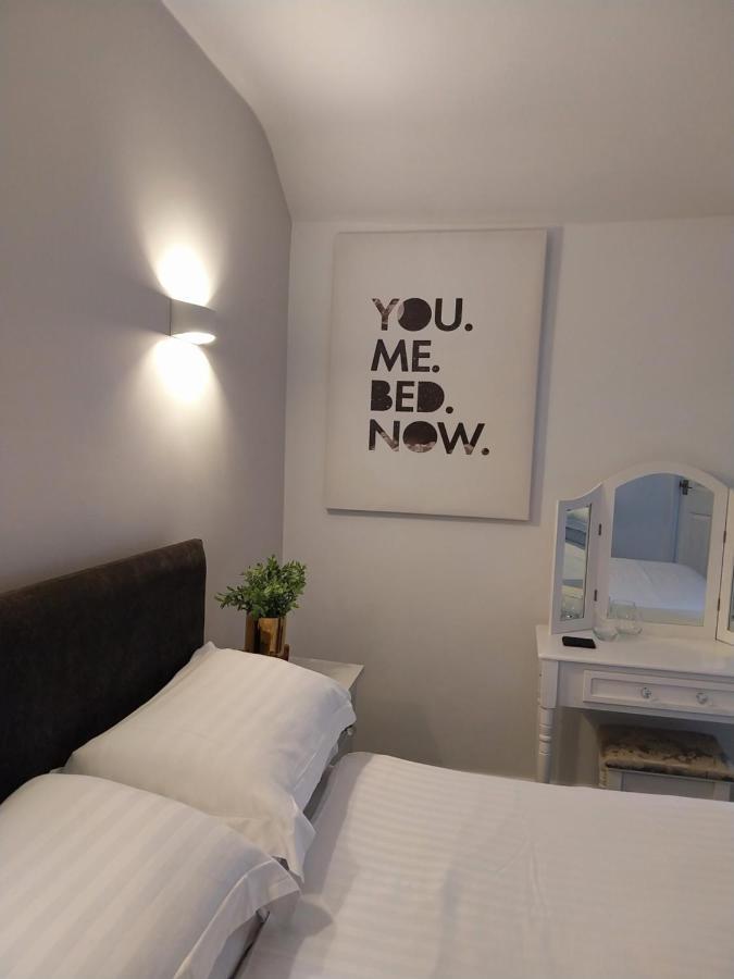 The Rosedene Hotel Ландъндо Стая снимка