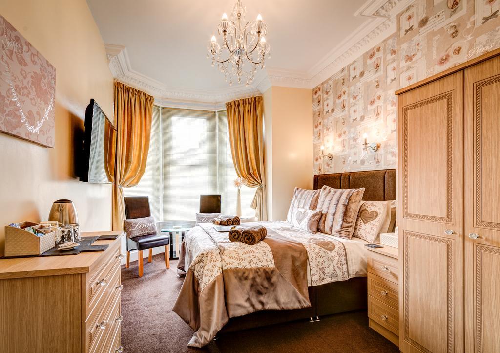 The Rosedene Hotel Ландъндо Екстериор снимка